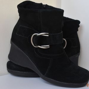 BARE TRAPS NEACE BOOTIES